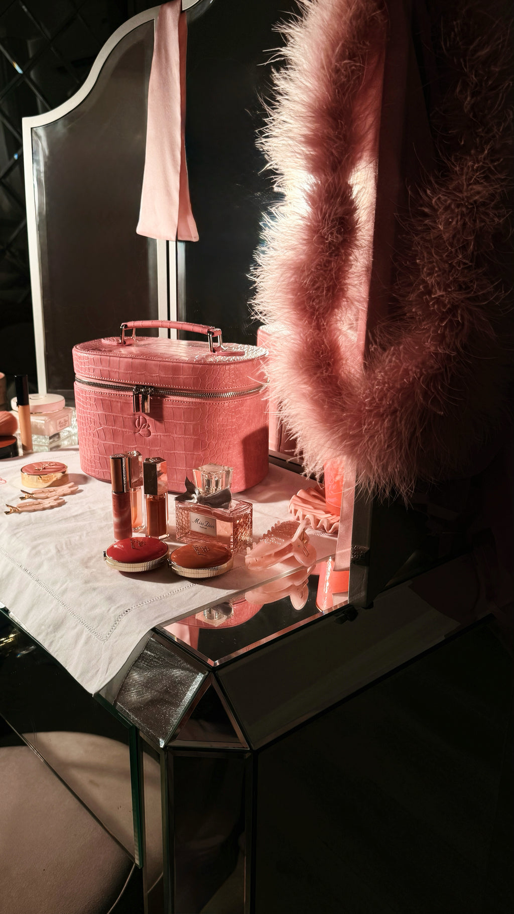 Dolly Vanity
