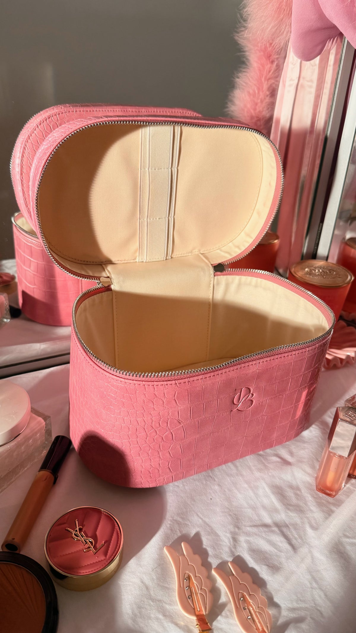 Dolly Vanity